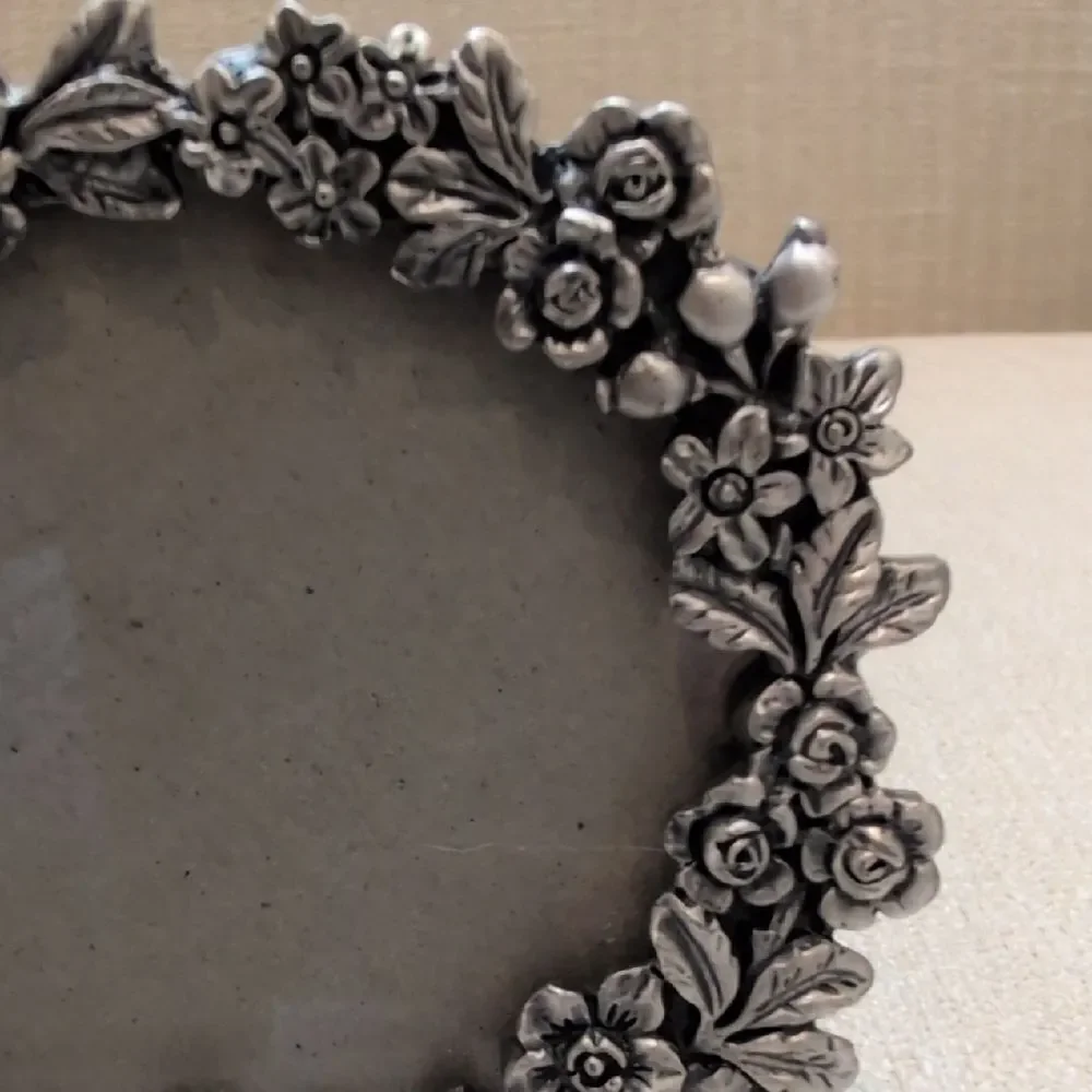 Vintage Floral Pewter Metal Picture Photo Frame